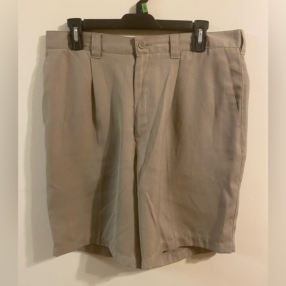 Mens Ashworth Golf Shorts Flat Front Tan Beige 34” Waist 9” Inseam